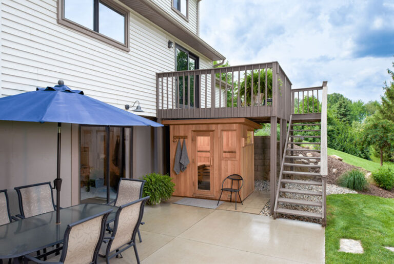 Outdoor sauna